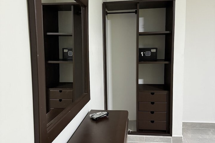 Room 41 of 65