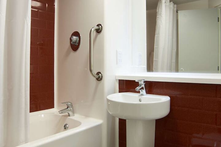 Room 12 of 20
