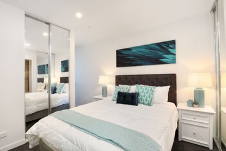 Room 5 of 7