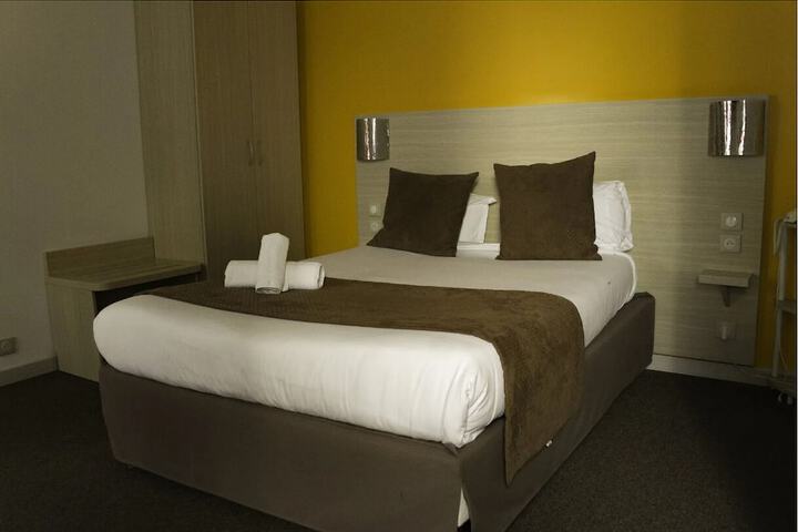 Room 9 of 52