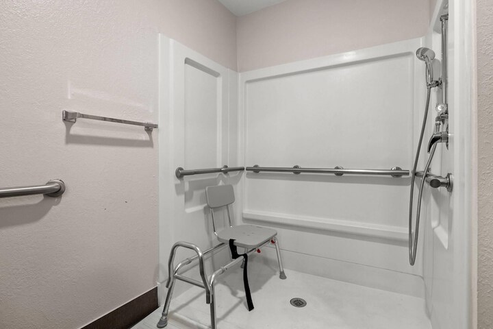 Room 13 of 63