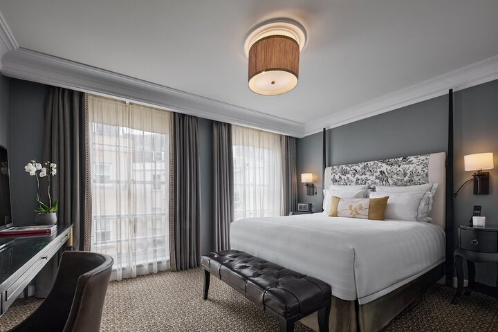 Room 43 of 124