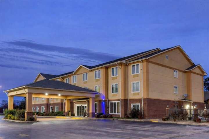 Hotel Entry
