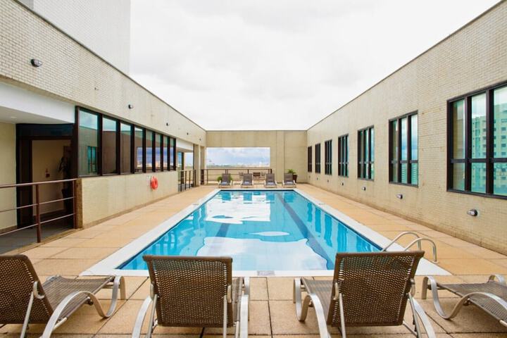 Pool Hotel