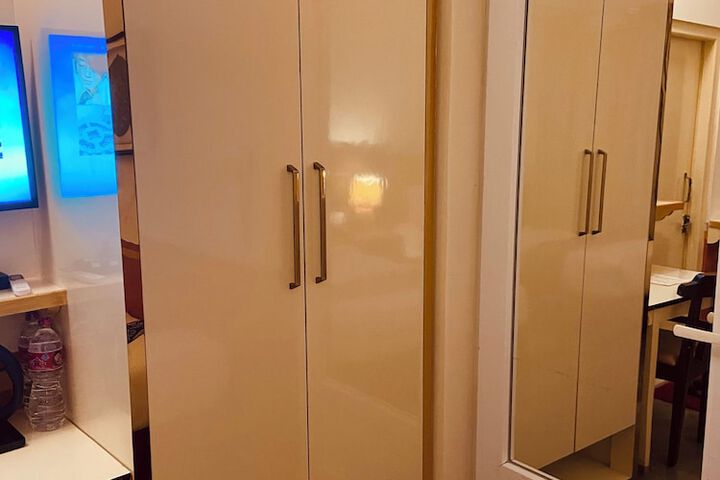 Room 133 of 214