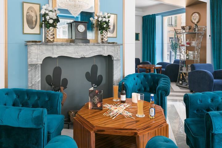 Guest Lobby