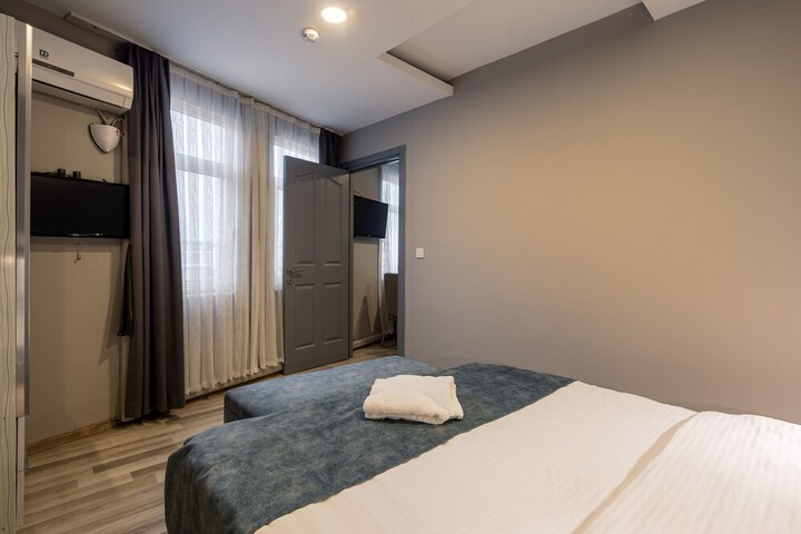 Room 15 of 73