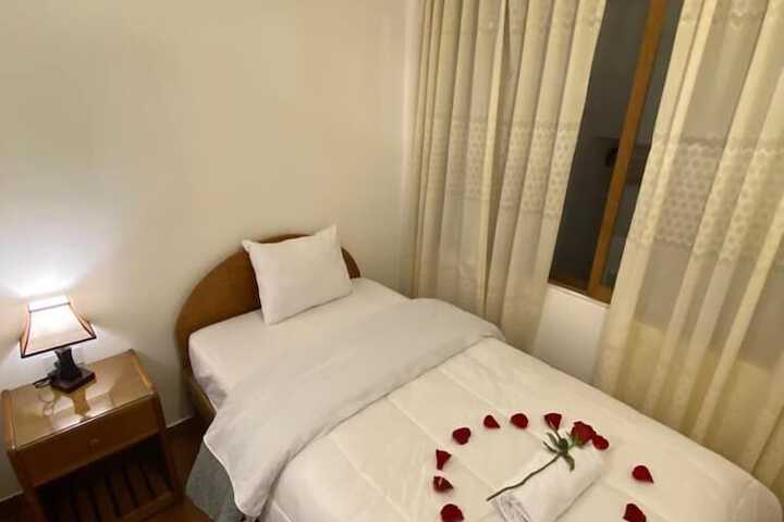 Room 9 of 22
