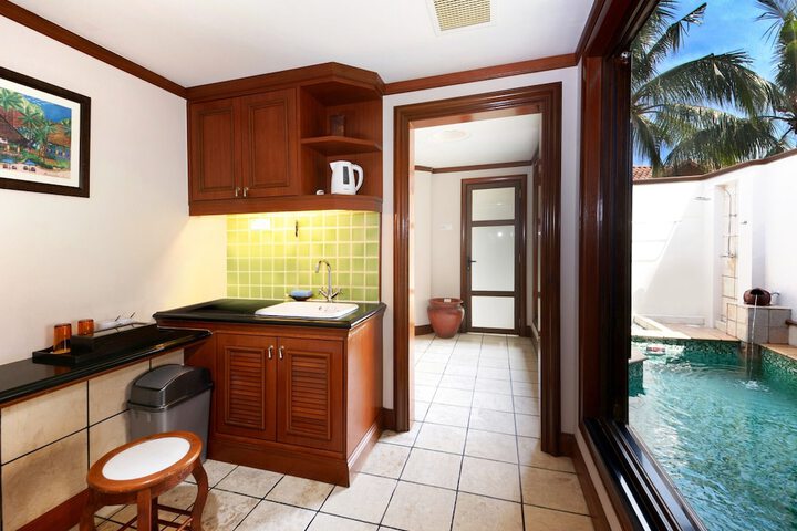 Private kitchenette