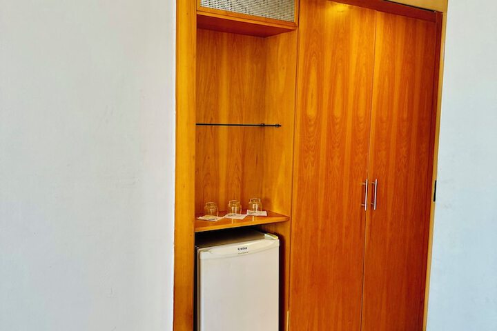Room 9 of 43