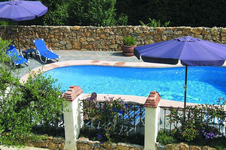Pool 49 of 67