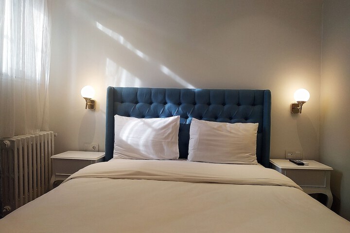 Room 15 of 32