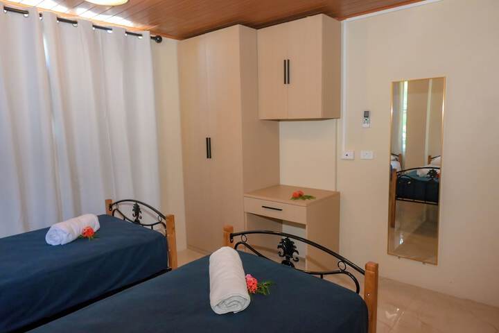Room 14 of 32