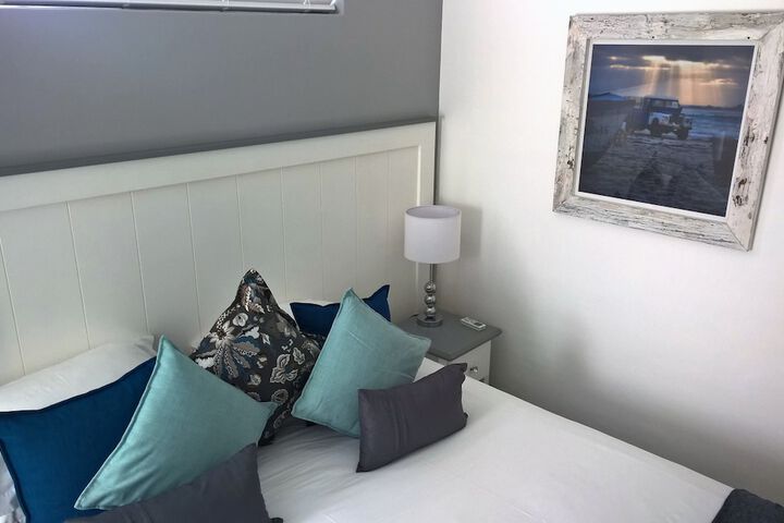 Room 4 of 52