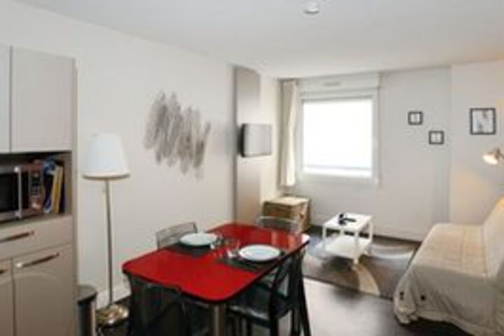 Room 12 of 12