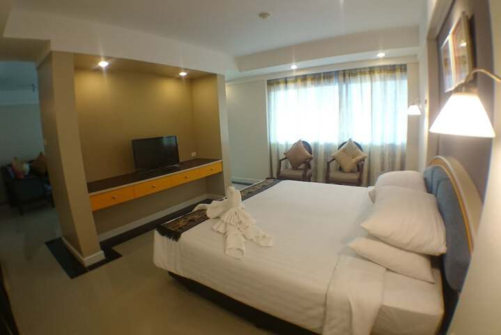 Room 7 of 73