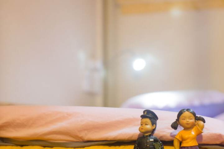 Room 12 of 48