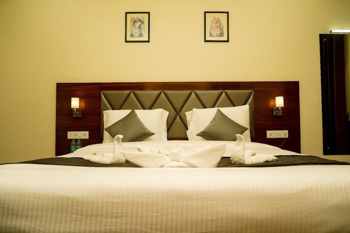 Room 5 of 20