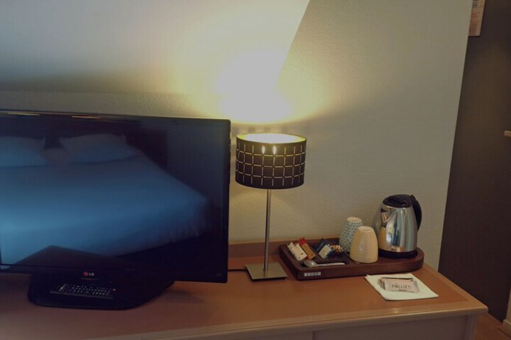 Room 71 of 127