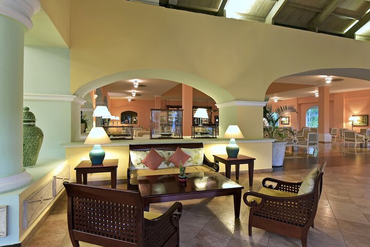 Hotel Interior 4 of 131