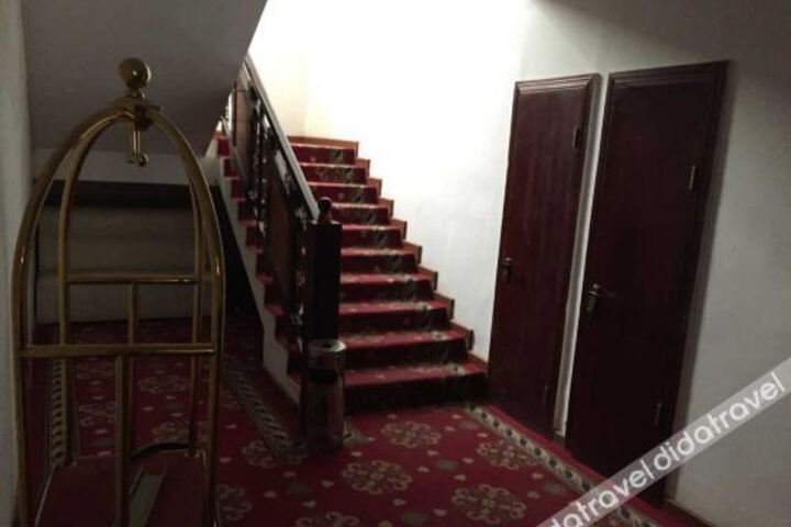 Hotel 4 of 10
