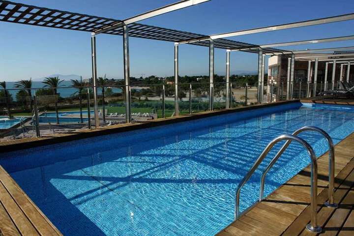 Pools & Facilities