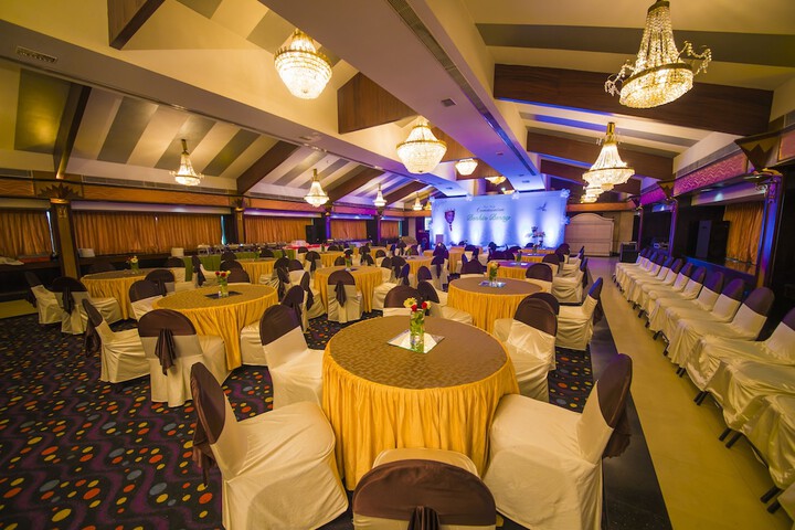 Banquet hall