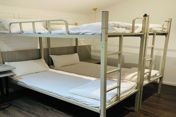 Room 19 of 32