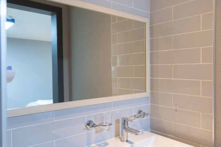 Room 4 of 27