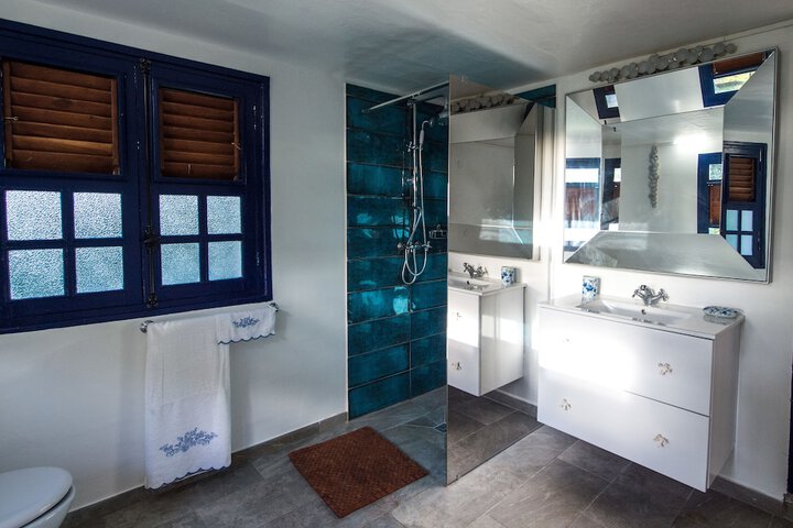 Room 43 of 72