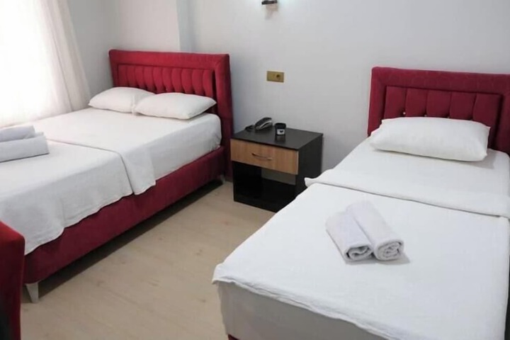 Room 9 of 24