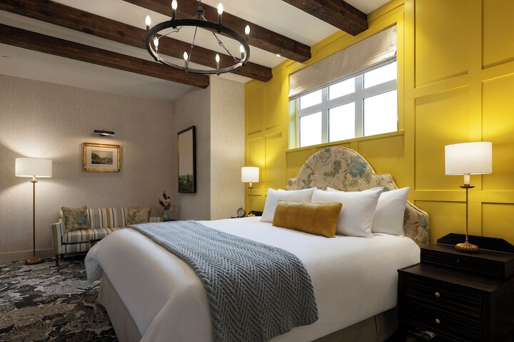 Room 8 of 27