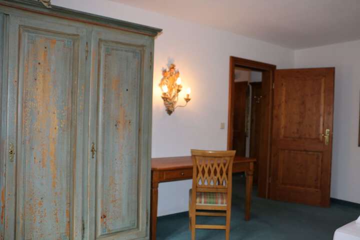 Room 18 of 49
