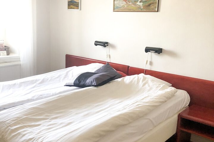 Room 3 of 29