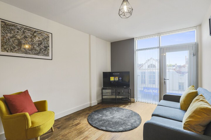 Room 32 of 52