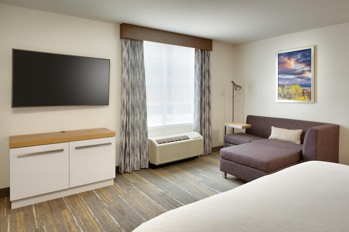 Room 15 of 50