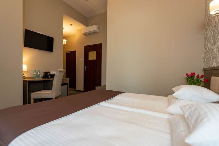 Room 6 of 55
