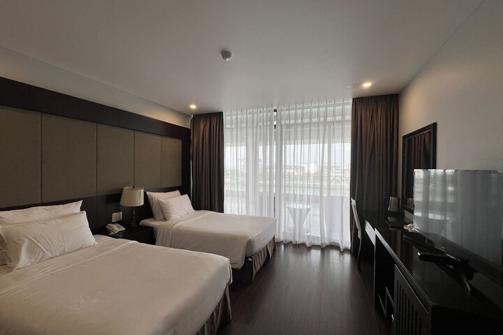 Room 5 of 23