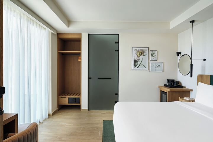 Room 5 of 54