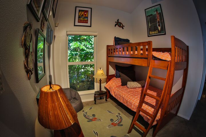 Room 4 of 31