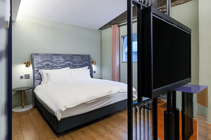 Room 46 of 141