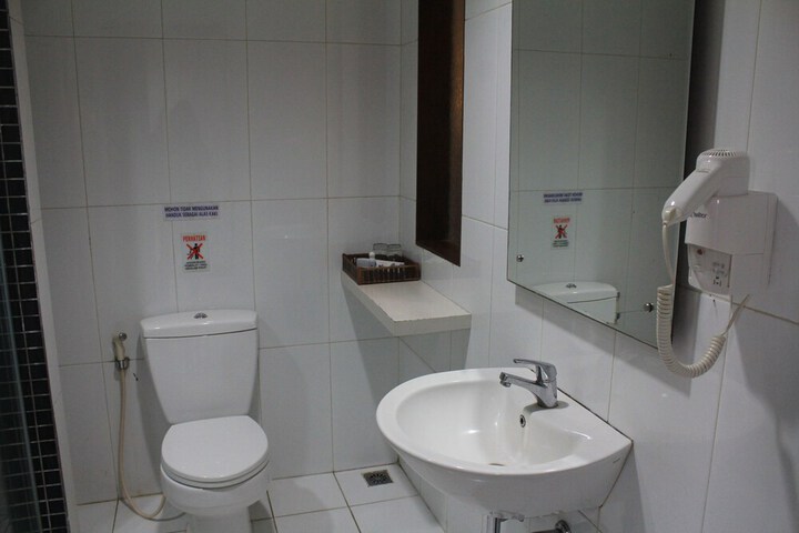 Room 30 of 66
