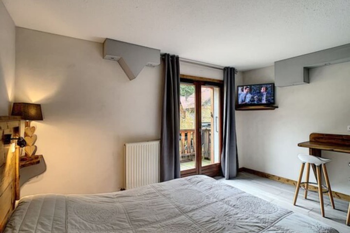 Room 35 of 54