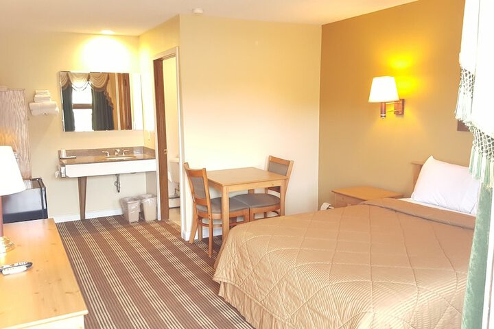 Room 4 of 14