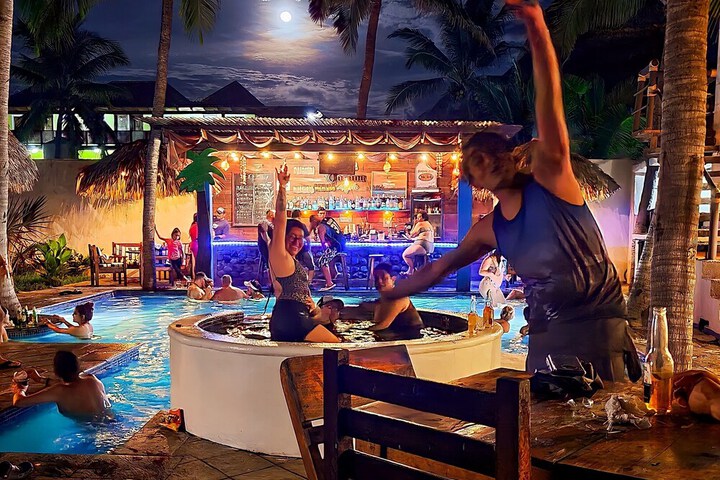 Pool 99 of 127