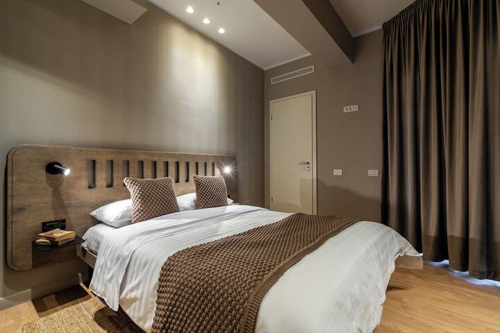Room 15 of 80