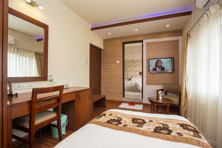Room 16 of 76