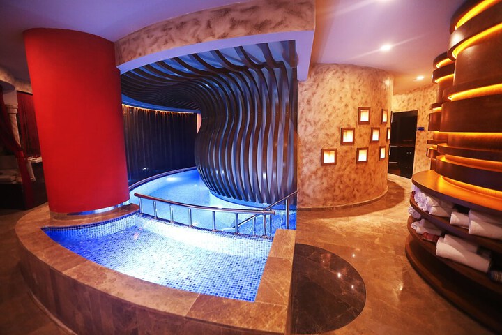 Pool 23 of 46