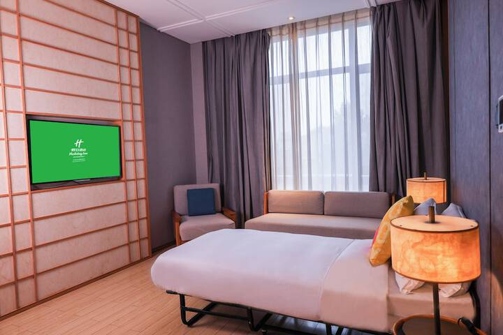 Room 22 of 132