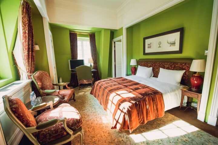 Room 20 of 62